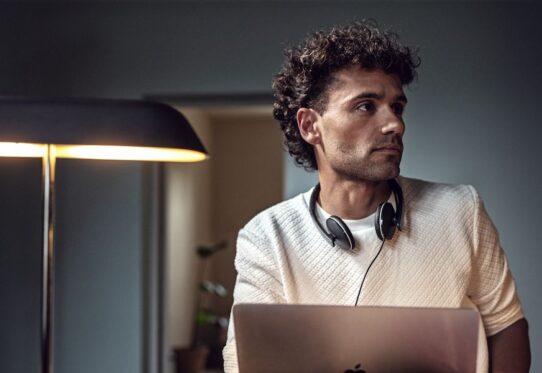 EPOS | Sennheiser – ADAPT Headset Solutions