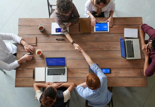 Upgrade your meeting spaces — save up to 25% on HP | Poly video solutions